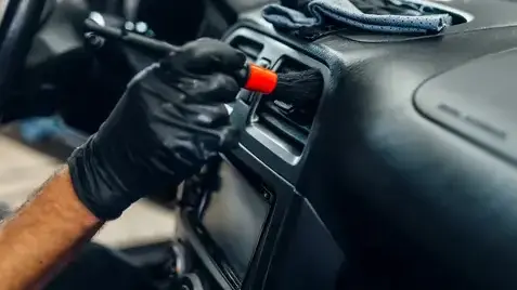 nettoyage intérieur voiture à Cesson-Sévigné - image 2